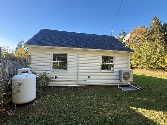 4th image of 1030 Sunshine Road