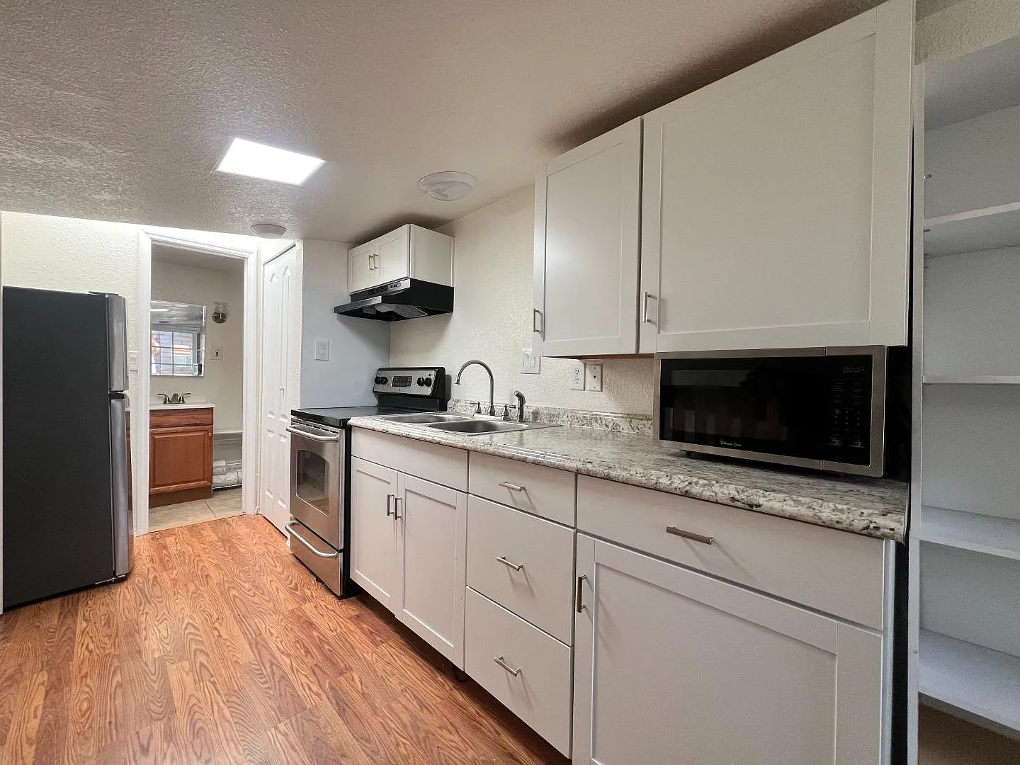 5124 W Harmont Dr. — Photo 2