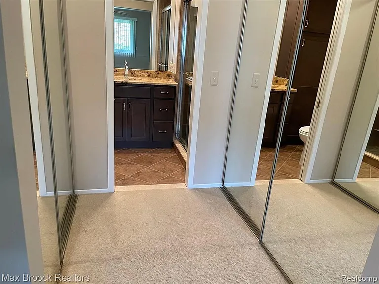 4585 Laurel Club Cir — Photo 11