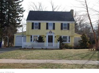 12 Ridgebrook Dr, West Hartford, CT 06107