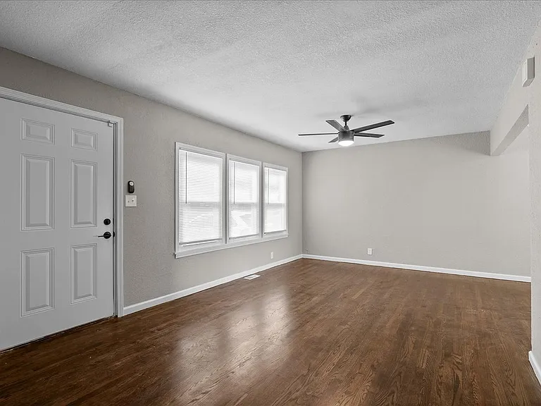 8007 Tennessee Ave — Photo 4