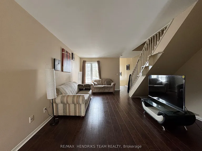 308 Oakdale Ave — Photo 3