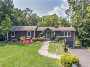 1 Brighton St, Danbury, CT 06811