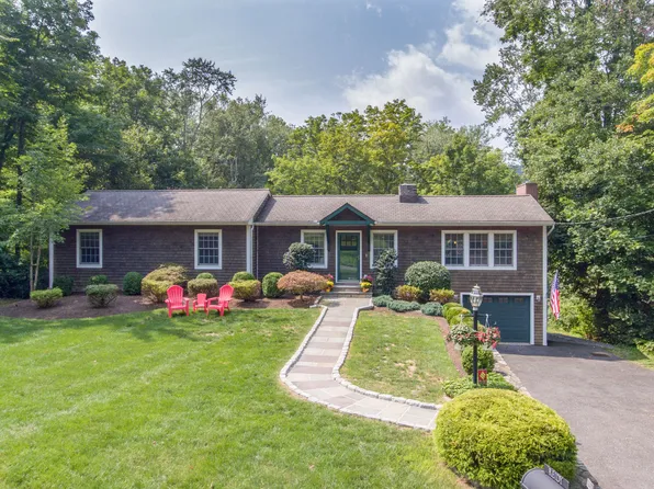 1 Brighton Street, Danbury, CT 06811