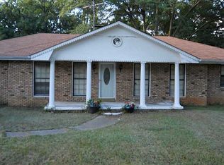 2042 River Rd, Ellenwood, GA 30294