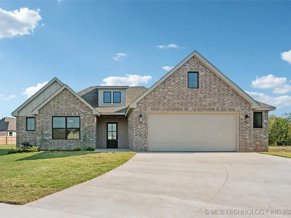 10707 E 280th St, Coweta, OK 74429