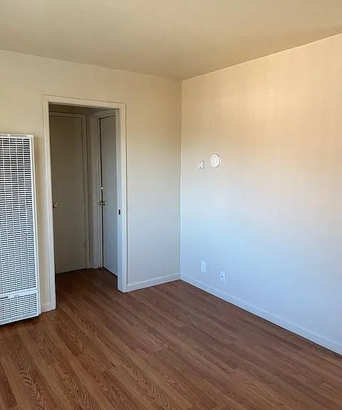 249 Pamela Ave #4 — Photo 2