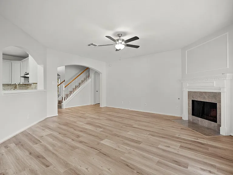 308 Meadow Trail Ct — Photo 24