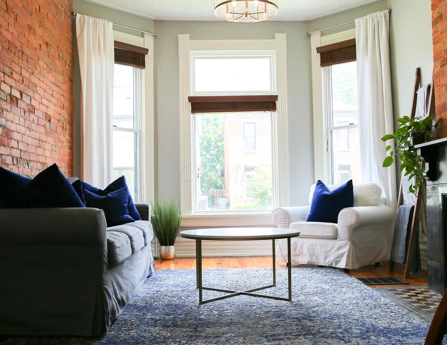 3 bed, 1.5 bath, 3214 sqft, $2,600 — Photo 1