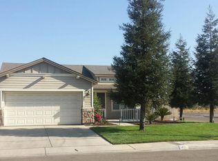 1411 Peachcreek Ave, Dinuba, CA 93618