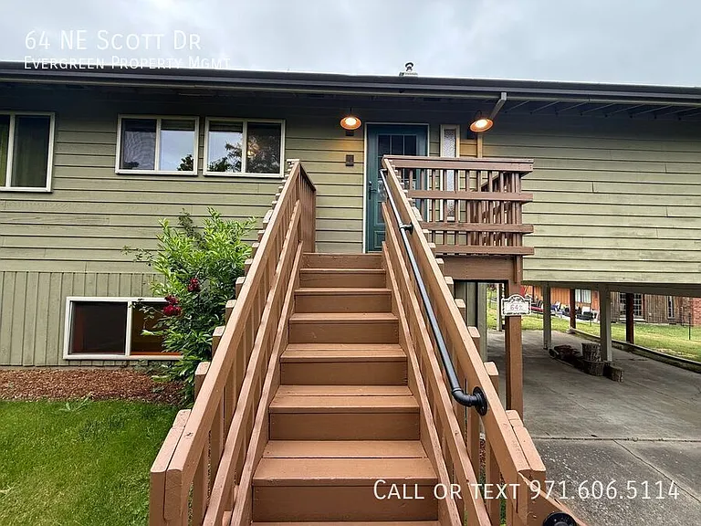 64 NE Scott Dr — Photo 4