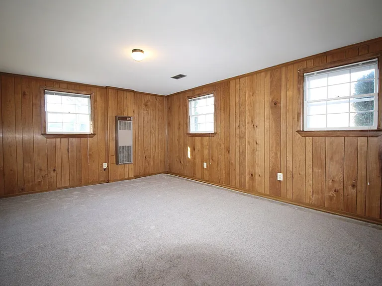 316 Patrick St SW — Photo 20
