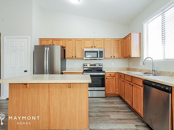 4th image of 9038 W Villa Maria Dr