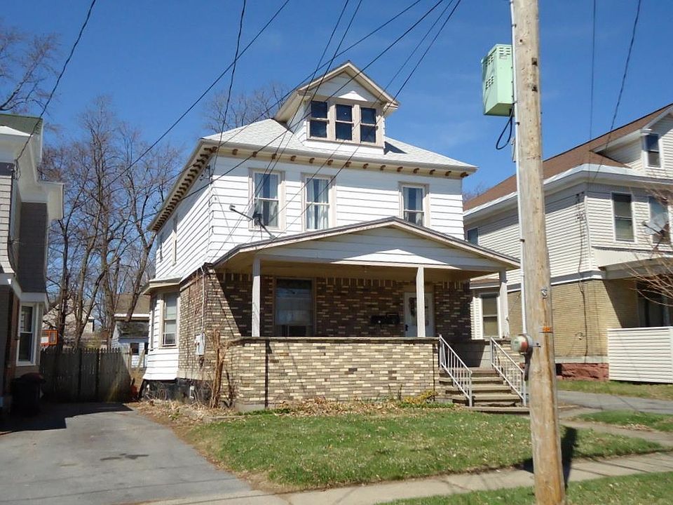 2nd image of 827 Bedford Rd