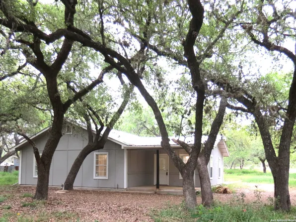 80 N 2nd St, Somerset, TX 78069