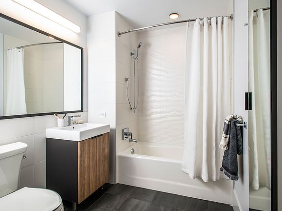 4th image of 1-15 57th Ave #2109