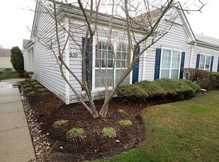 650 Bluebird Dr, Monroe Township, NJ 08831