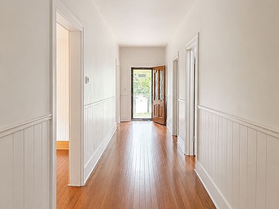 5th image of 1211 Garden St