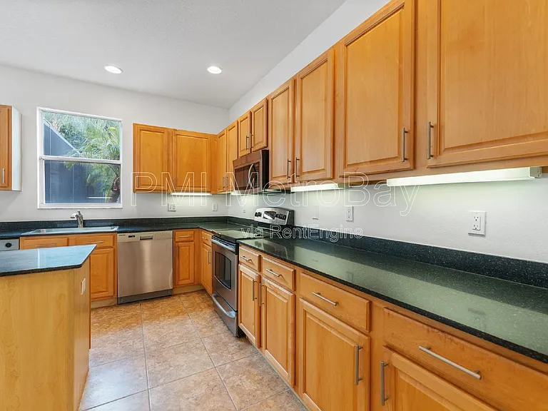 10886 Cory Lake Dr — Photo 3