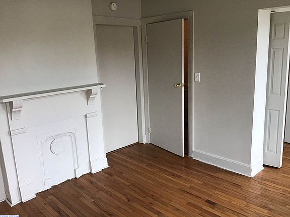 4th image of 1417 N 22nd St APT B