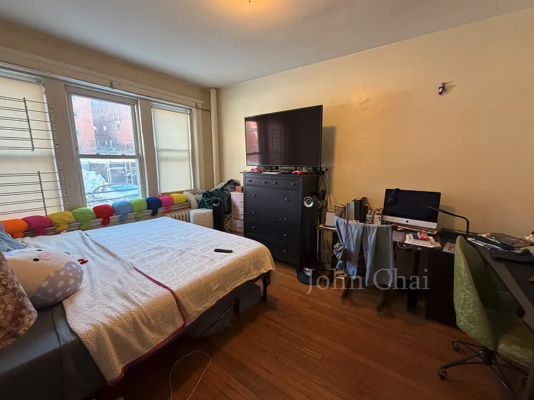 64 Woodstock Ave #9 — Photo 7