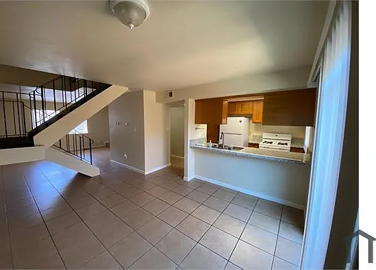 4223 Weymouth Ln — Photo 5