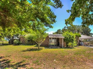 1416 Nichols Dr, Tavares, FL 32778