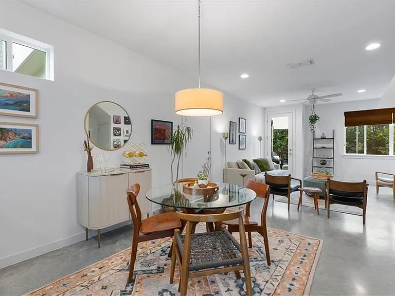 801 N Bluff Dr #18 — Photo 8