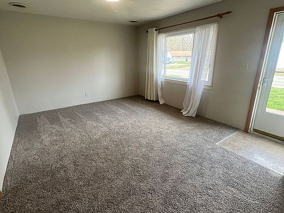 4th image of 6 Ridge Ct