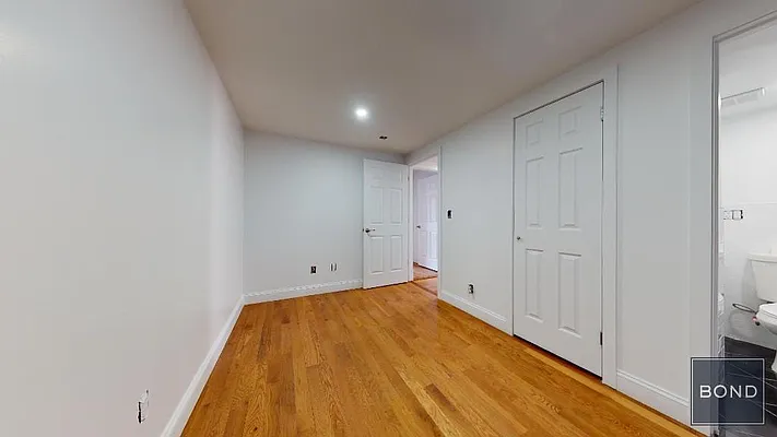 Rented by Bond New York | media 28