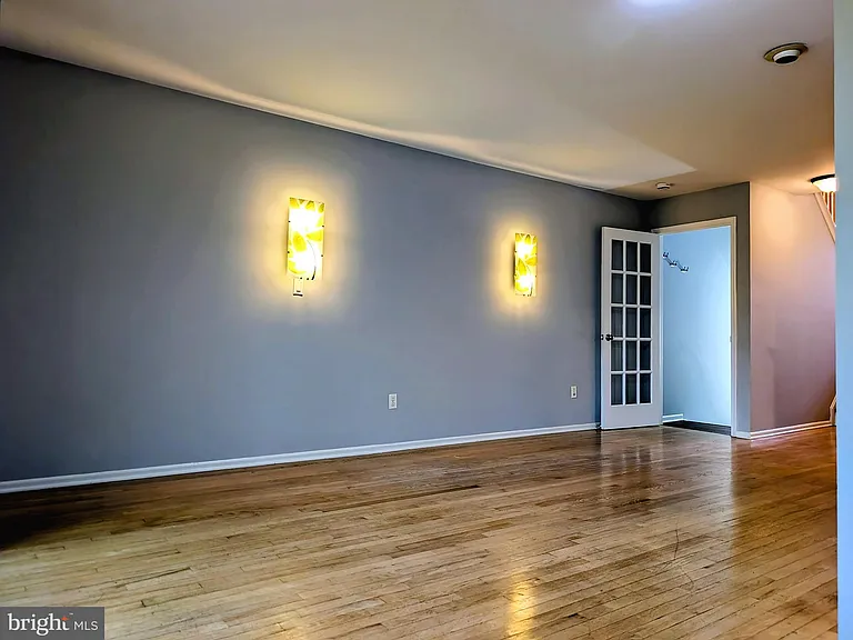 26 Taft Ct — Photo 5