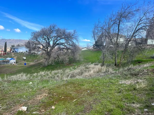 22470 Vaquero Dr #379, Tehachapi, CA 93561