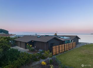 2166 Mariner Beach Dr, Oak Harbor, WA