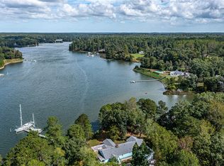 658 Loblolly Rd, Weems, VA 22576