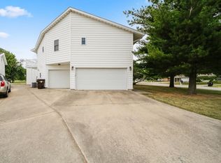1524 Golfview Rd, Rantoul, IL 61866