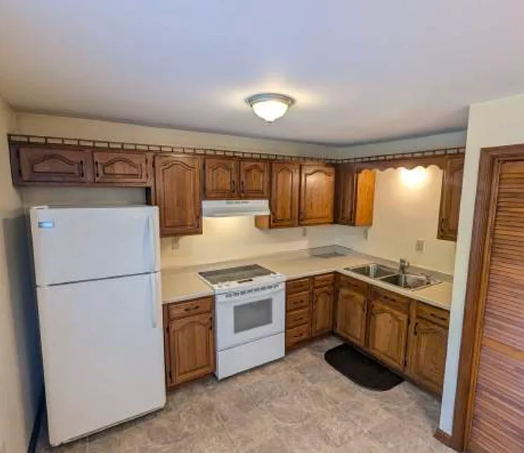 2 bed, 900 sqft, $1,200 — Photo 3
