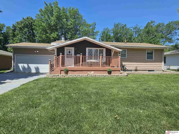 1509 N 15th St, Beatrice, NE 68310