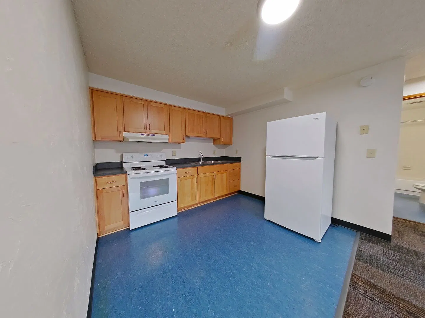 1754 West 11th Ave — Photo 4