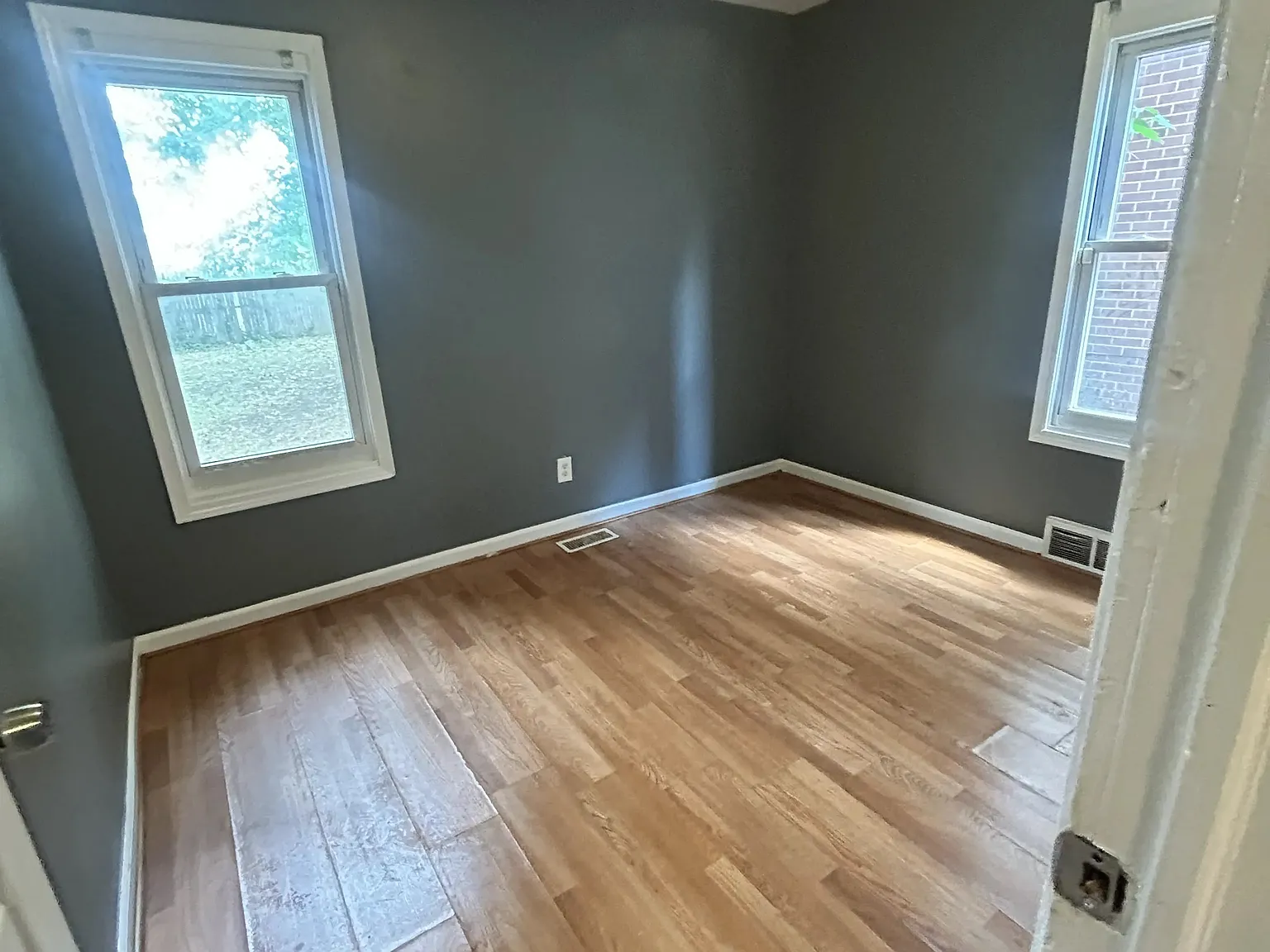 3 bed, 1122 sqft, $1,450 — Photo 2