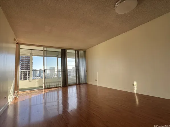 1515 Ward Ave APT 1003, Honolulu, HI 96822
