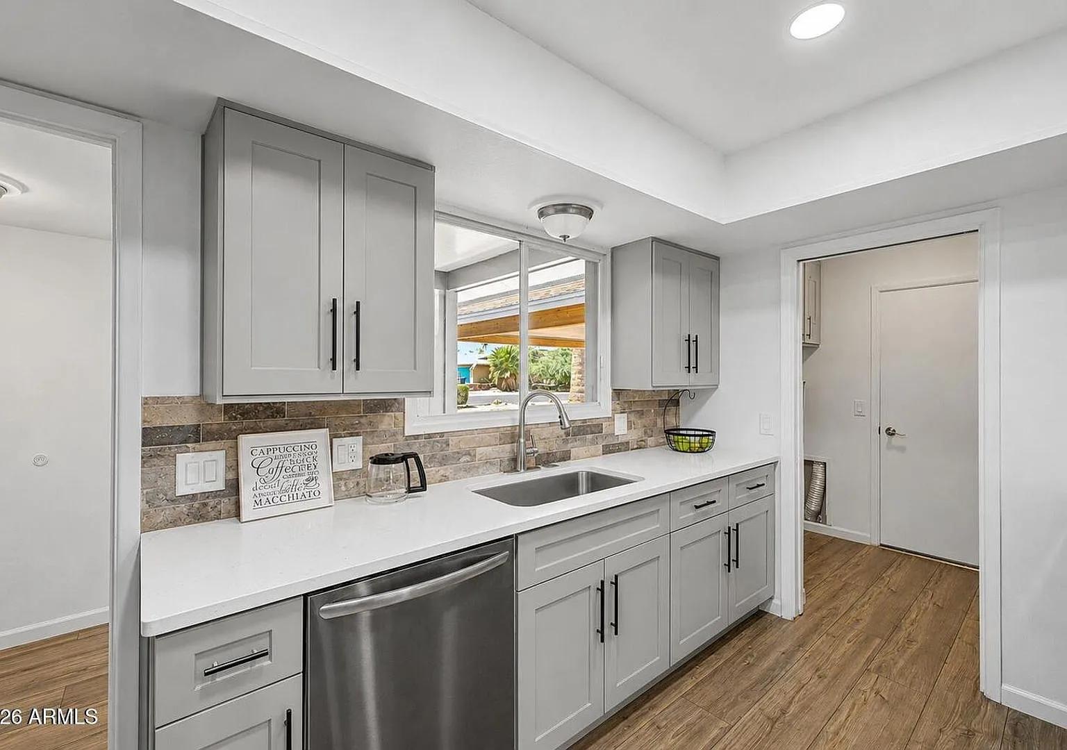 Free Rent Interested? Remodeled Tempe Home 4br/2ba — Photo 3