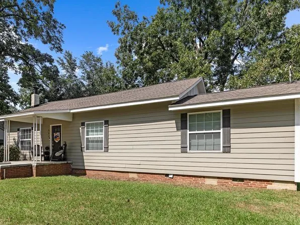 505 E Church St, Headland, AL 36345