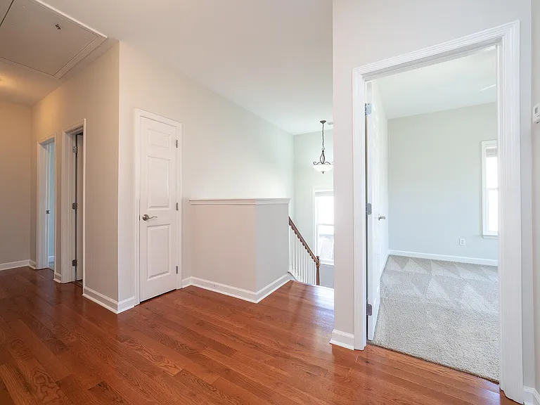 3040 Treadwell St — Photo 37