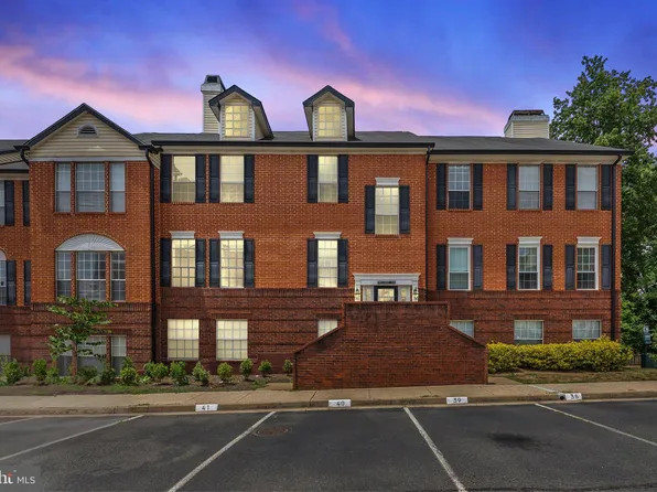 660 Gateway Dr SE Unit 108, Leesburg, VA 20175