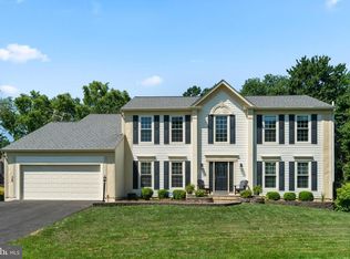 2788 Maple Ridge Dr, Woodbridge, VA 22192