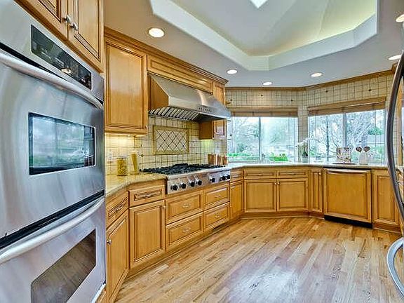 5th image of 11860 Brookglen Dr