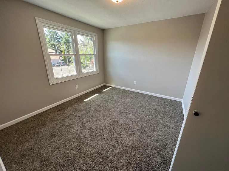 2549 NW Fairlawn St — Photo 15