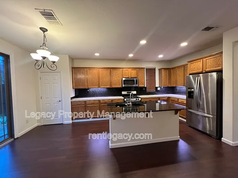 2157 Promise Way — Photo 5