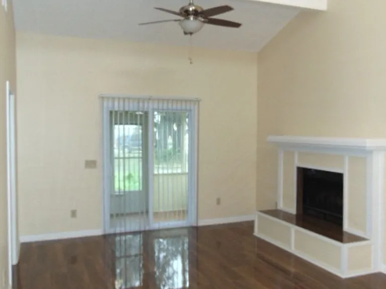 1319 Calabria Rd — Photo 5