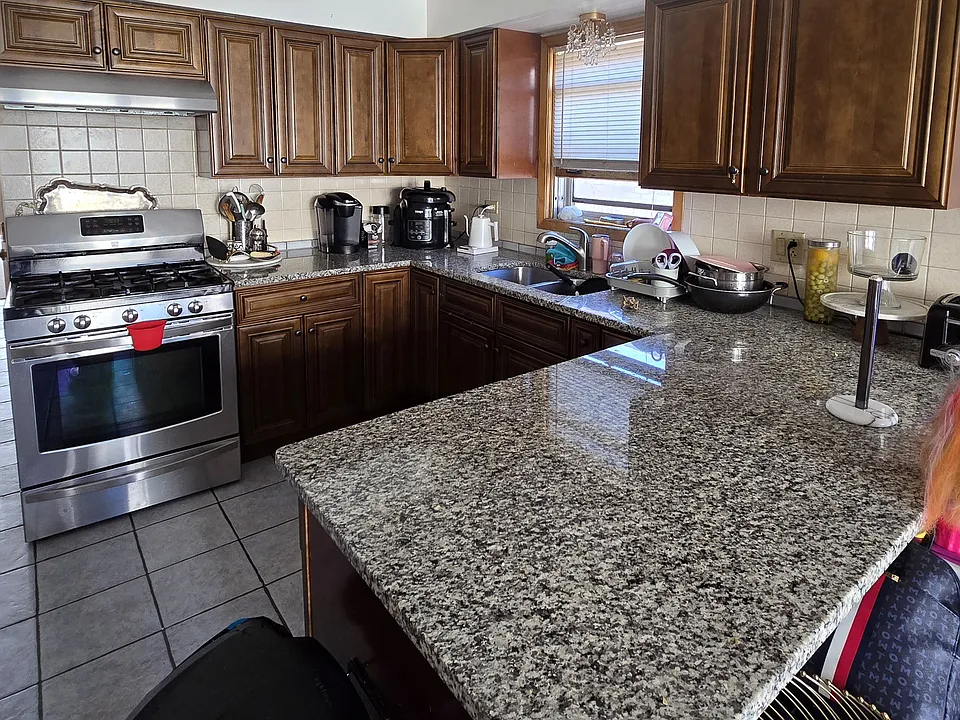 8652 W Catherine Ave #2